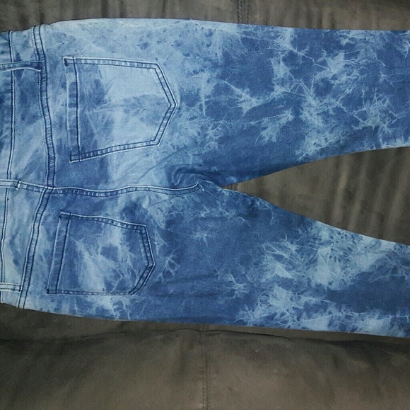 Jeans - Picture 3 of 4